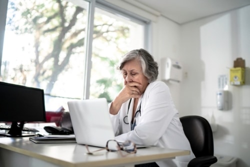 Pandemic Dangers Drive Some Physicians to Switch Jobs, Retire Early